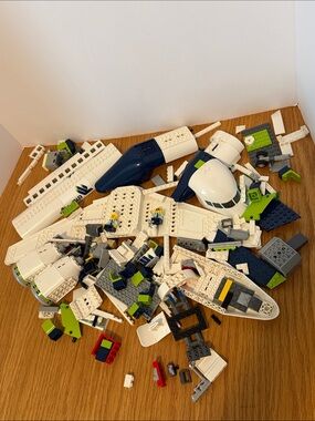 Lego city Passenger Plane Pieces